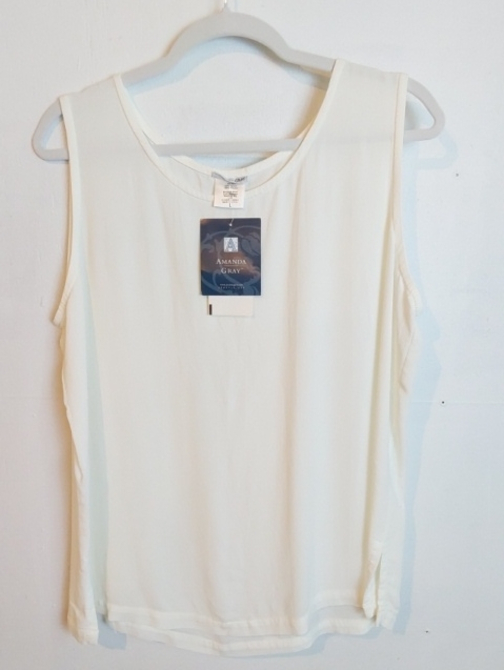 Amanda Gray|White Sleeveless Essential DressyTank Top  Layering Tencel Sz.Large